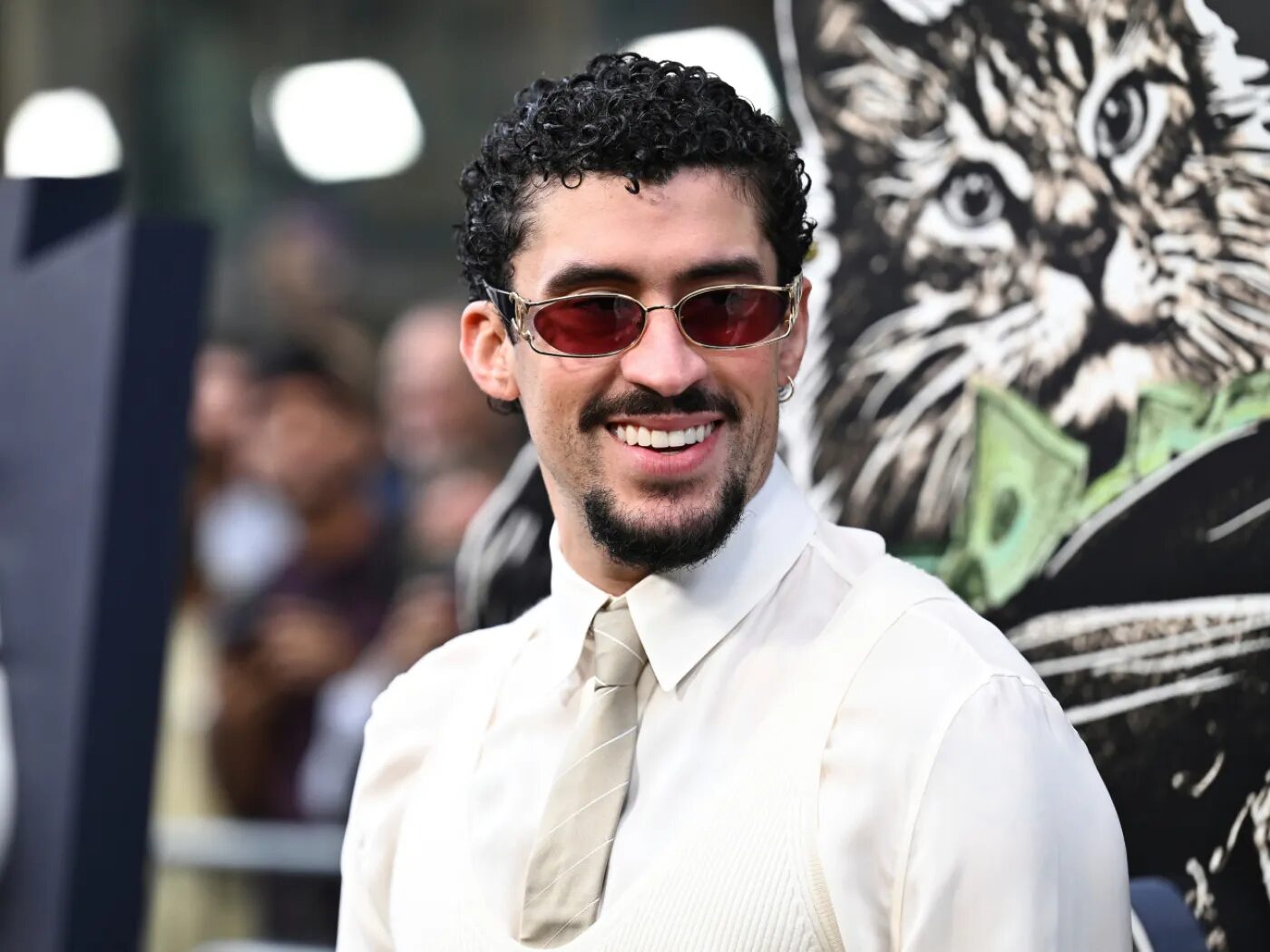 Grandinata interrompe il concerto di Bad Bunny: evacuazione e polemiche sulla sicurezza