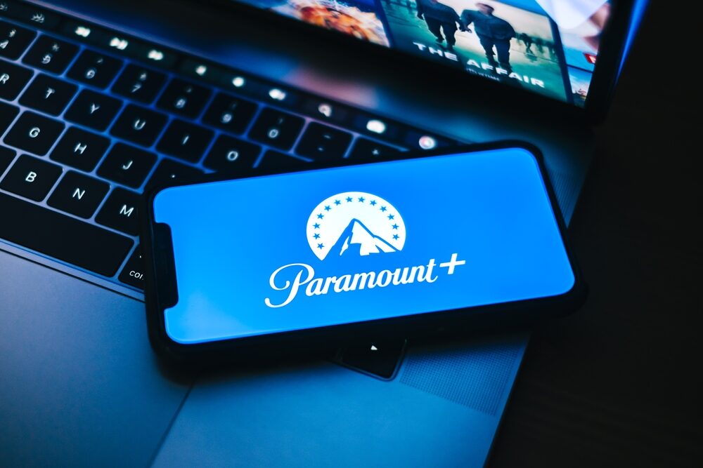 Paramount offre concessioni per fusione con Warner Bros