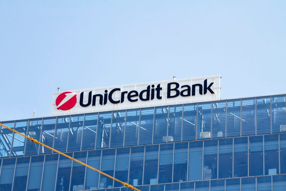 Logo di UniCredit e Commerzbank