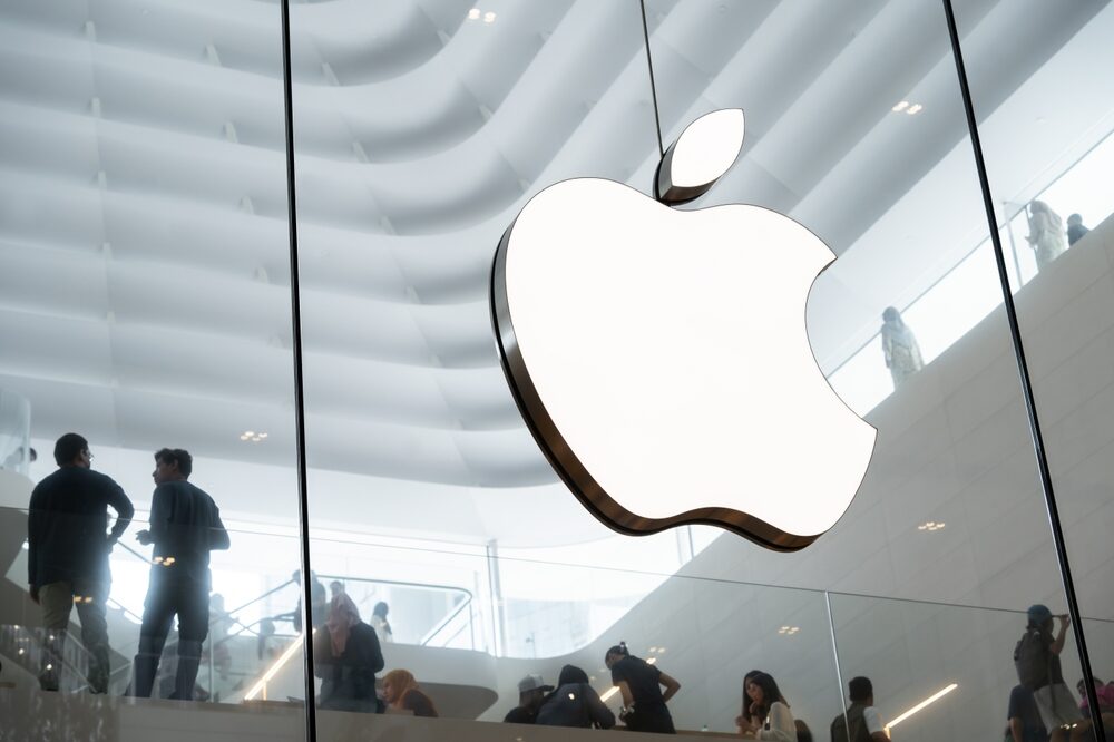 Apple CEO John Ternus e Tim Cook