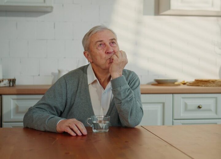 Nonni che utilizzano l'intelligenza artificiale per creare ricordi